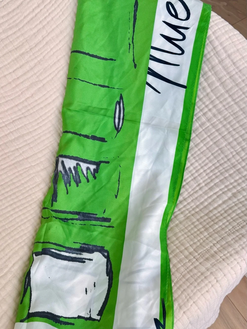 Green and White Graphic Women’s Scarf